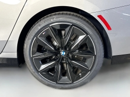 BMW 7 Series 760i xDrive Sedan 2026