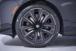 BMW 7 Series 760i xDrive Sedan 2026
