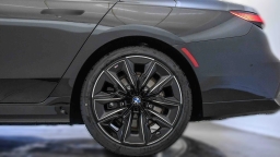 BMW 7 Series 760i xDrive Sedan 2026