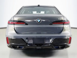 BMW 7 Series 760i xDrive Sedan 2026