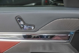 BMW 7 Series 750e xDrive Plug-In Hybrid 2026