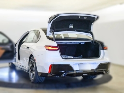 BMW 7 Series 750e xDrive Plug-In Hybrid 2026