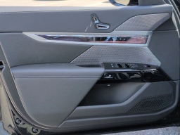 BMW 7 Series 750e xDrive Plug-In Hybrid 2026