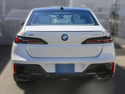 BMW 7 Series 750e xDrive Plug-In Hybrid 2025