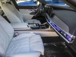 BMW 7 Series 750e xDrive Plug-In Hybrid 2025