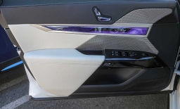 BMW 7 Series 750e xDrive Plug-In Hybrid 2025