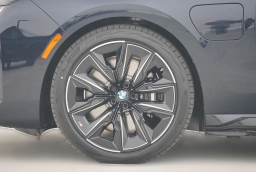 BMW 7 Series 750e xDrive Plug-In Hybrid 2026