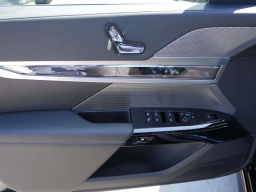 BMW 7 Series 750e xDrive Plug-In Hybrid 2026