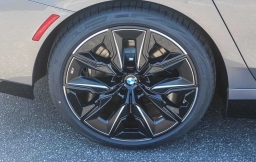 BMW 7 Series 750e xDrive Plug-In Hybrid 2026