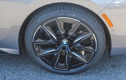 BMW 7 Series 750e xDrive Plug-In Hybrid 2026