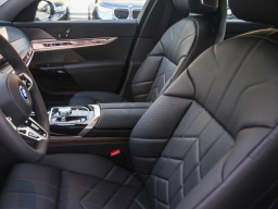 BMW 7 Series 750e xDrive Plug-In Hybrid 2026