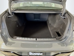 BMW 7 Series 750e xDrive Plug-In Hybrid 2026