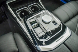 BMW 7 Series 750e xDrive Plug-In Hybrid 2026