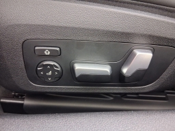 BMW 8 Series M850i xDrive Convertible 2026