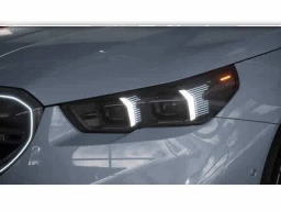 BMW M5 Base (A8) Sedan 2026