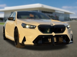 BMW M5 Base (A8) Sedan 2026