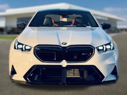 BMW M5 Base (A8) Sedan 2026