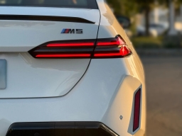 BMW M5 Base (A8) Sedan 2026