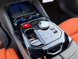 BMW M5 Base (A8) Sedan 2026