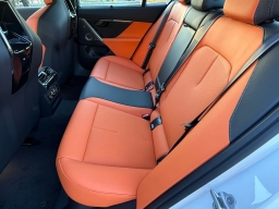 BMW M5 Base (A8) Sedan 2026