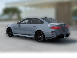 BMW M5 Base (A8) Sedan 2026