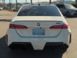 BMW M5 Base (A8) Sedan 2026