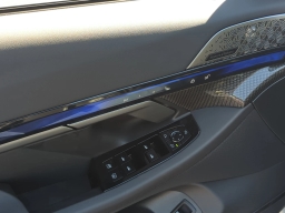 BMW M5 Base (A8) Sedan 2026