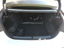 BMW M5 Base (A8) Sedan 2026