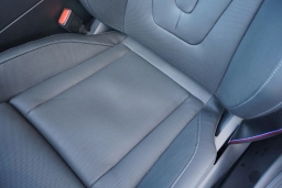 BMW M5 Base (A8) Sedan 2026