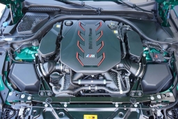 BMW M5 Base (A8) Sedan 2026