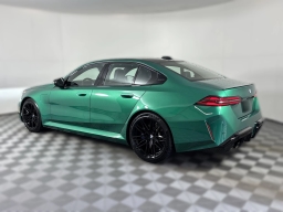 BMW M5 Base (A8) Sedan 2026