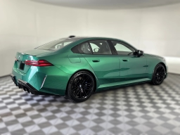 BMW M5 Base (A8) Sedan 2026