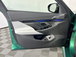 BMW M5 Base (A8) Sedan 2026