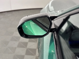 BMW M5 Base (A8) Sedan 2026