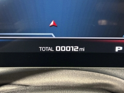 BMW M5 Base (A8) Sedan 2026