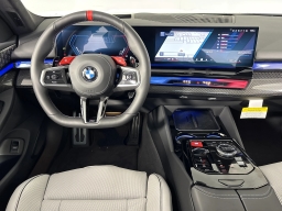 BMW M5 Base (A8) Sedan 2026