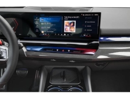 BMW M5 Base (A8) Sedan 2026