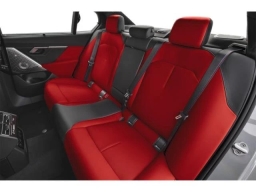 BMW M5 Base (A8) Sedan 2026