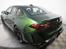 BMW M5 Base (A8) Sedan 2026