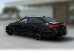 BMW M5 Base (A8) Sedan 2026