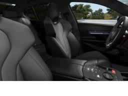 BMW M5 Base (A8) Sedan 2026