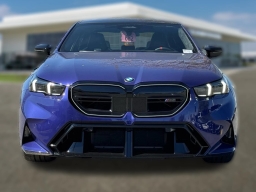 BMW M5 Base (A8) Sedan 2026