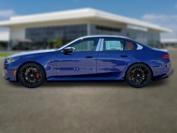 BMW M5 Base (A8) Sedan 2026