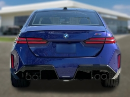 BMW M5 Base (A8) Sedan 2026