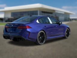 BMW M5 Base (A8) Sedan 2026