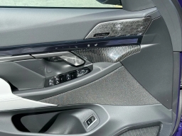 BMW M5 Base (A8) Sedan 2026