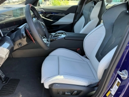 BMW M5 Base (A8) Sedan 2026