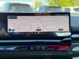 BMW M5 Base (A8) Sedan 2026