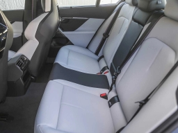 BMW M5 Base (A8) Sedan 2026