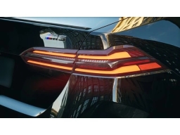 BMW M5 Base (A8) Sedan 2026